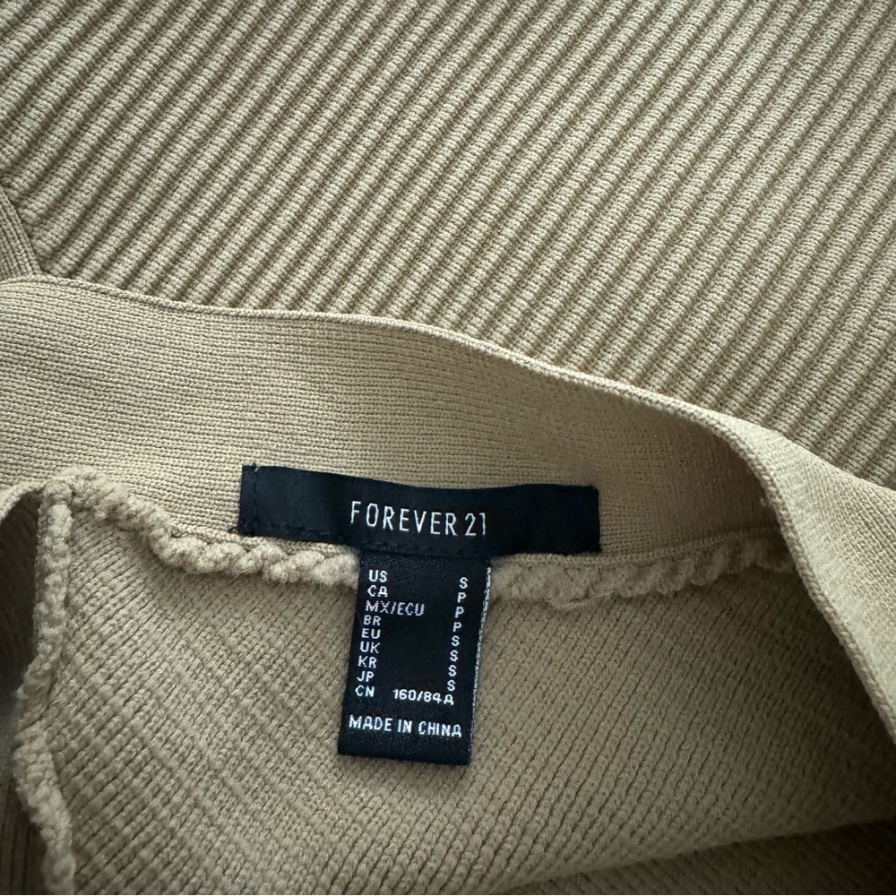 Forever 21 Crop Top - Picture 4 of 4